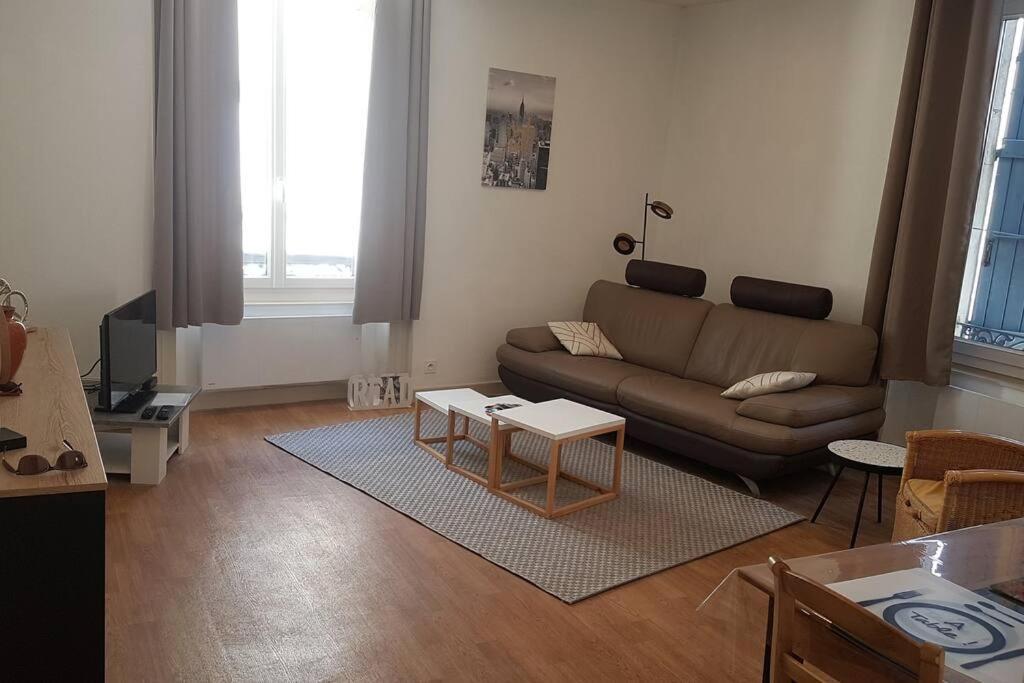 Agreable Appartement Lumineux Au Centre-Ville Oyonnax Exteriör bild